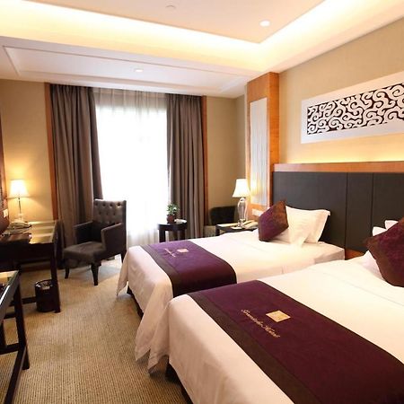 ฝอซาน กรีนเลค ฮอตสปริง โฮเต็ล Hotel ภายนอก รูปภาพ