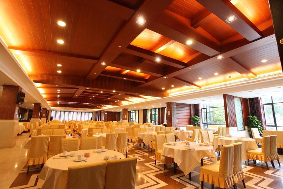 ฝอซาน กรีนเลค ฮอตสปริง โฮเต็ล Hotel ภายนอก รูปภาพ